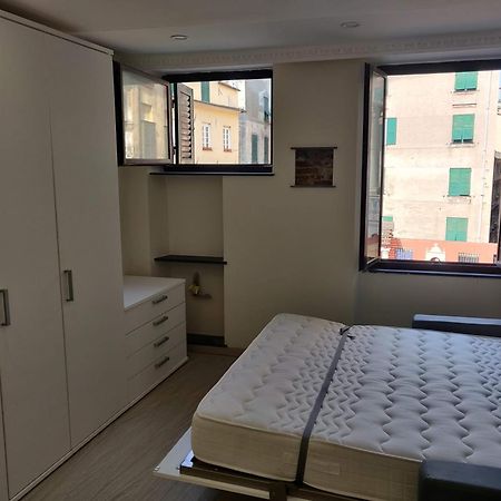 Una Finestra Speciale Su Palazzo Rosso. Monolocale Genua Exteriör bild