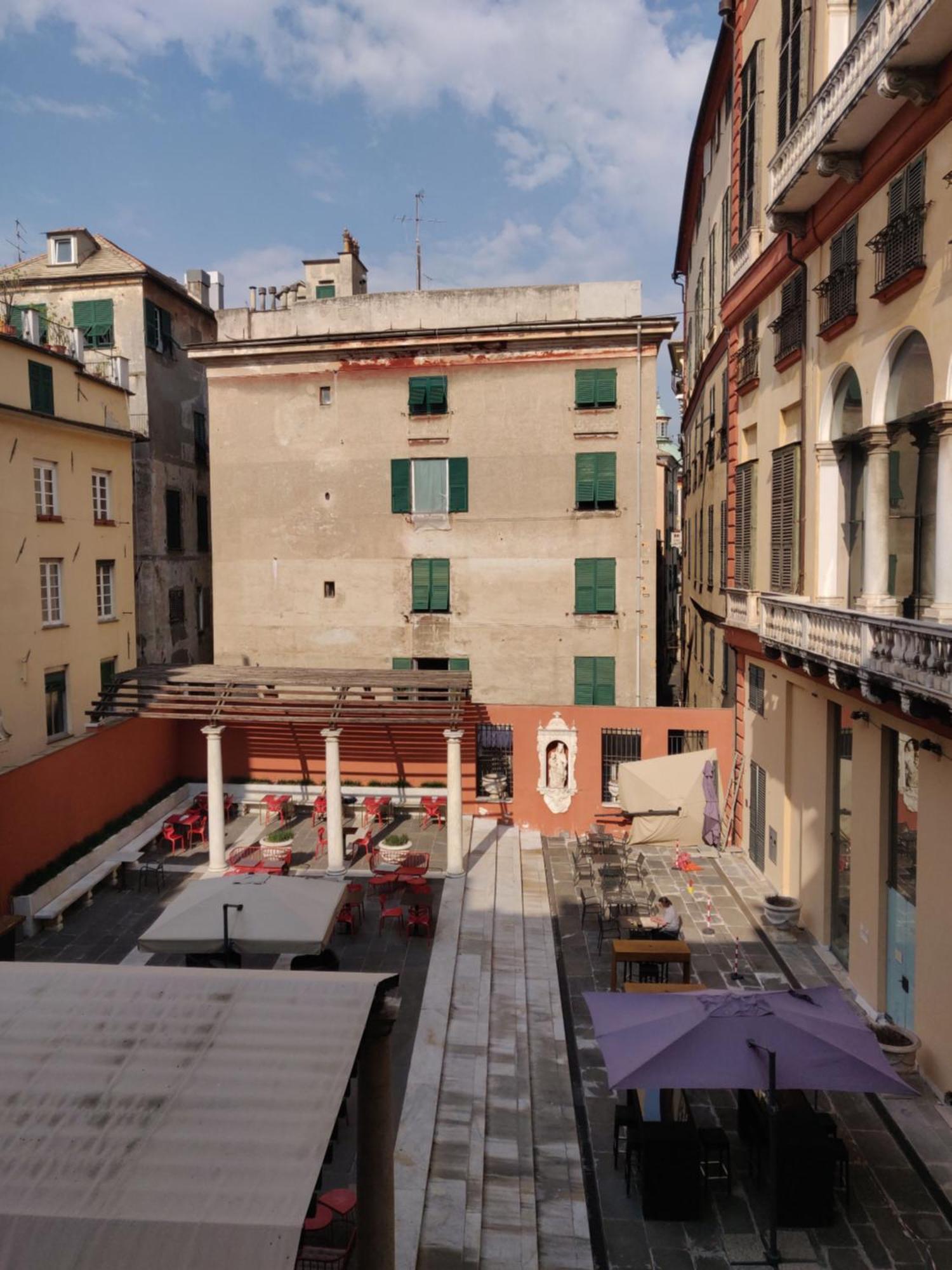 Una Finestra Speciale Su Palazzo Rosso. Monolocale Genua Exteriör bild